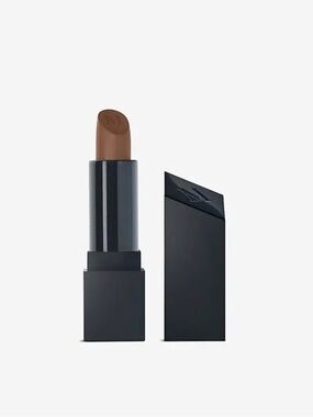Morphe Matte Lipstick in the color Sweet Tea